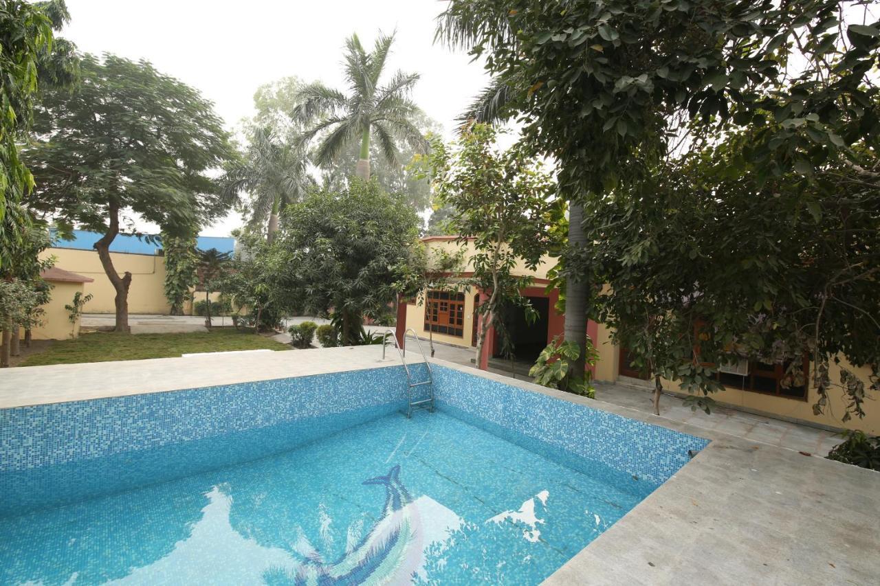 The Karnal Resort ภายนอก รูปภาพ