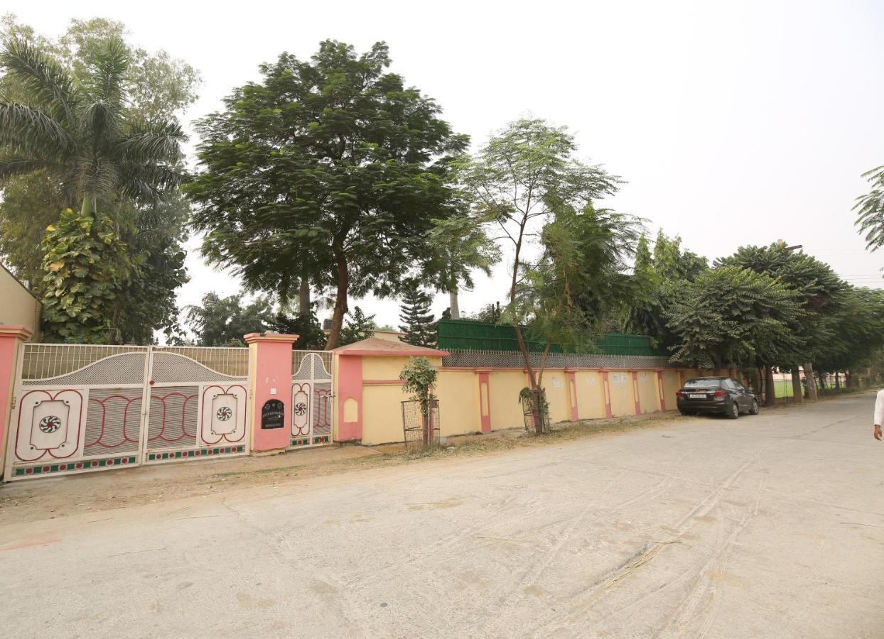 The Karnal Resort ภายนอก รูปภาพ