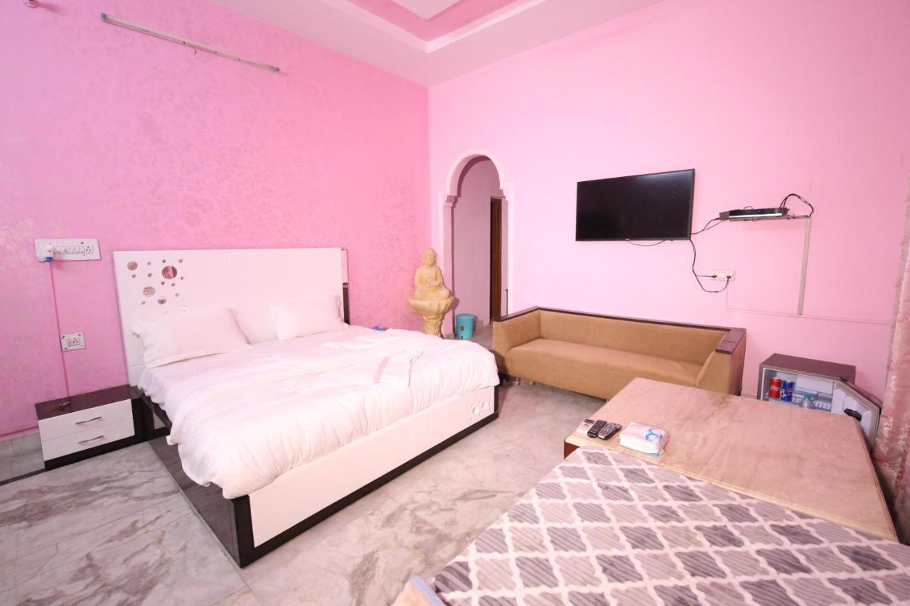 The Karnal Resort ภายนอก รูปภาพ